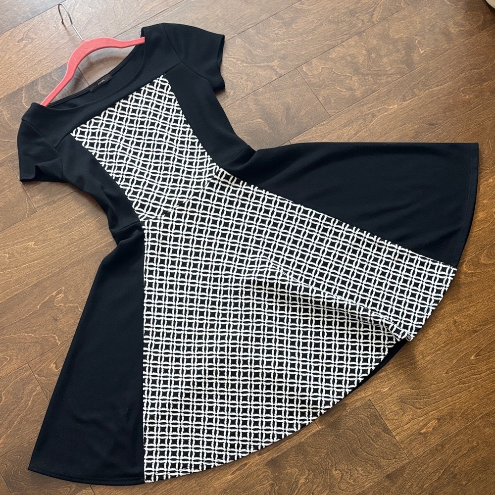 NWOT Soprano Black and White Patterned Mini Dress